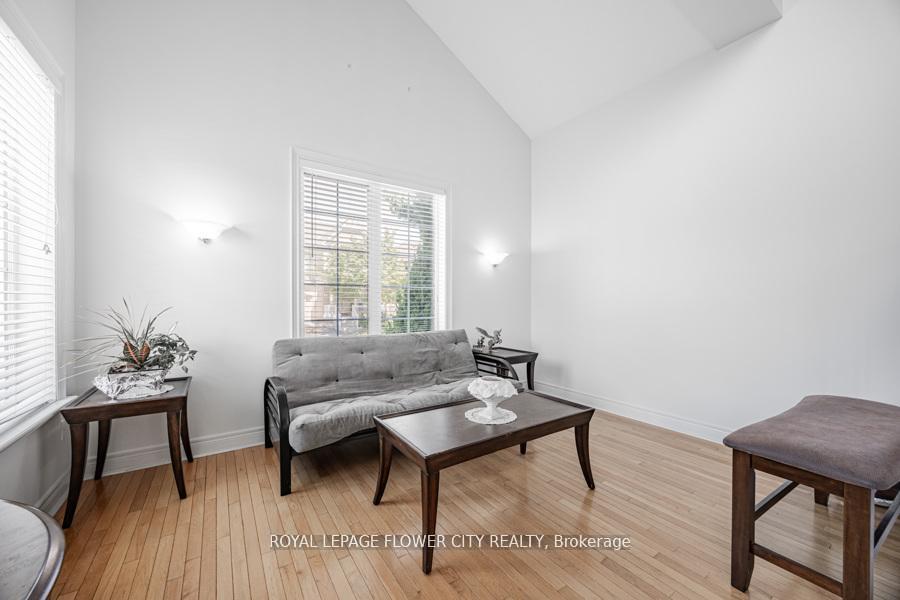 Photo 6 of 73 Hollywood Hill Circle, Vaughan, Vellore Village — HOMEH