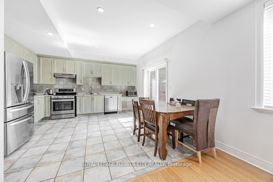 Photo 2 of 73 Hollywood Hill Circle, Vaughan, Vellore Village — HOMEH