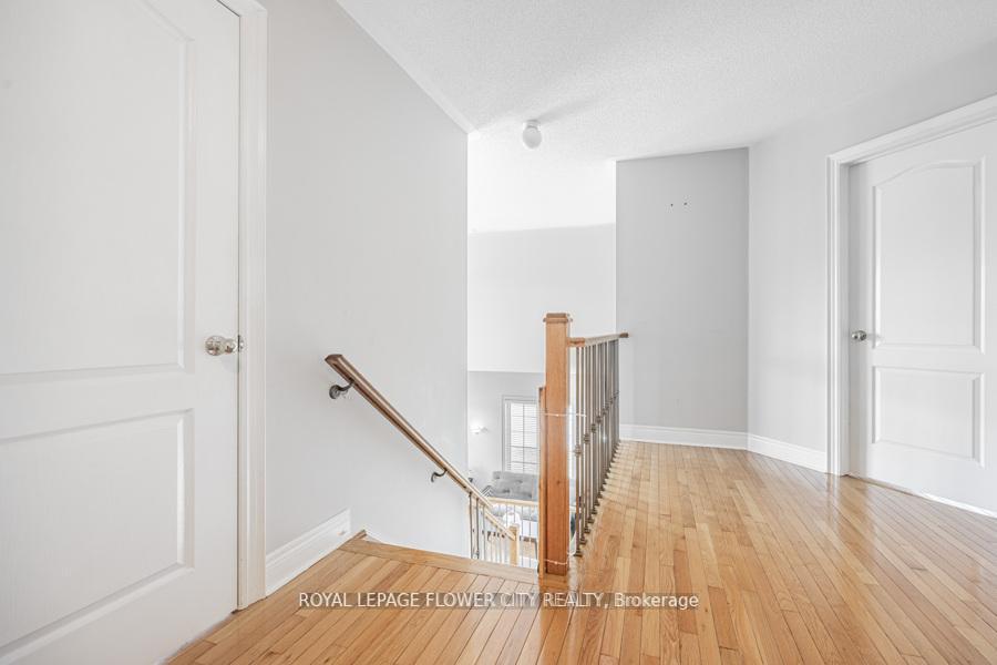 Photo 11 of 73 Hollywood Hill Circle, Vaughan, Vellore Village — HOMEH