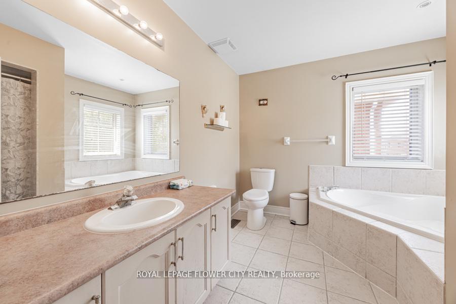 Photo 21 of 73 Hollywood Hill Circle, Vaughan, Vellore Village — HOMEH