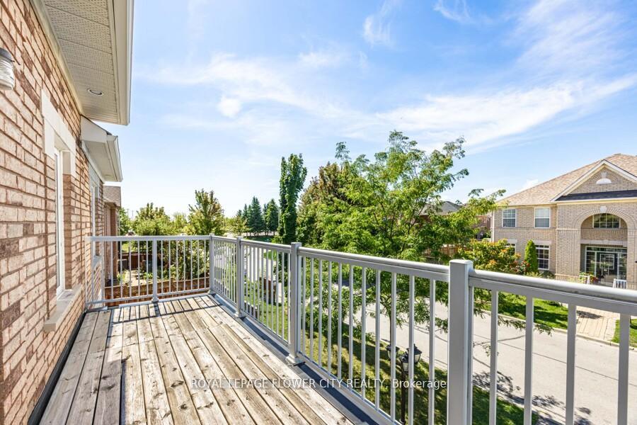 Photo 30 of 73 Hollywood Hill Circle, Vaughan, Vellore Village — HOMEH