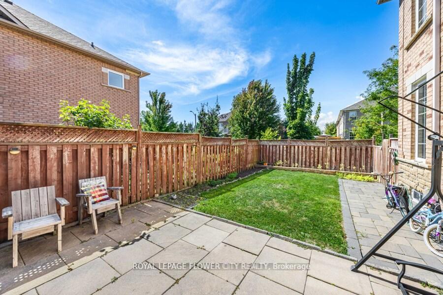 Photo 15 of 73 Hollywood Hill Circle, Vaughan, Vellore Village — HOMEH