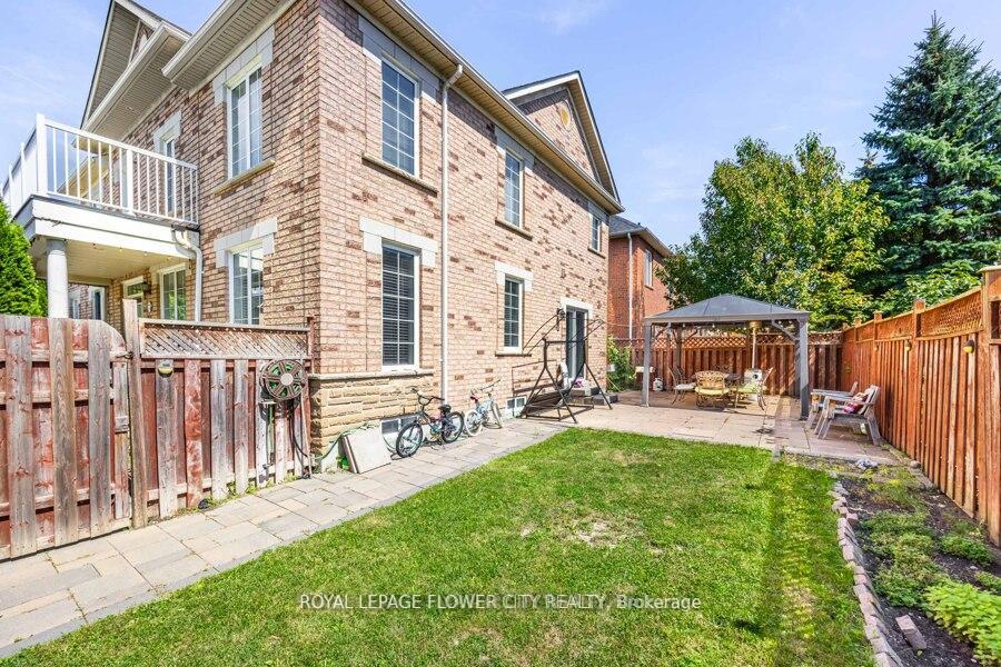 Photo 29 of 73 Hollywood Hill Circle, Vaughan, Vellore Village — HOMEH
