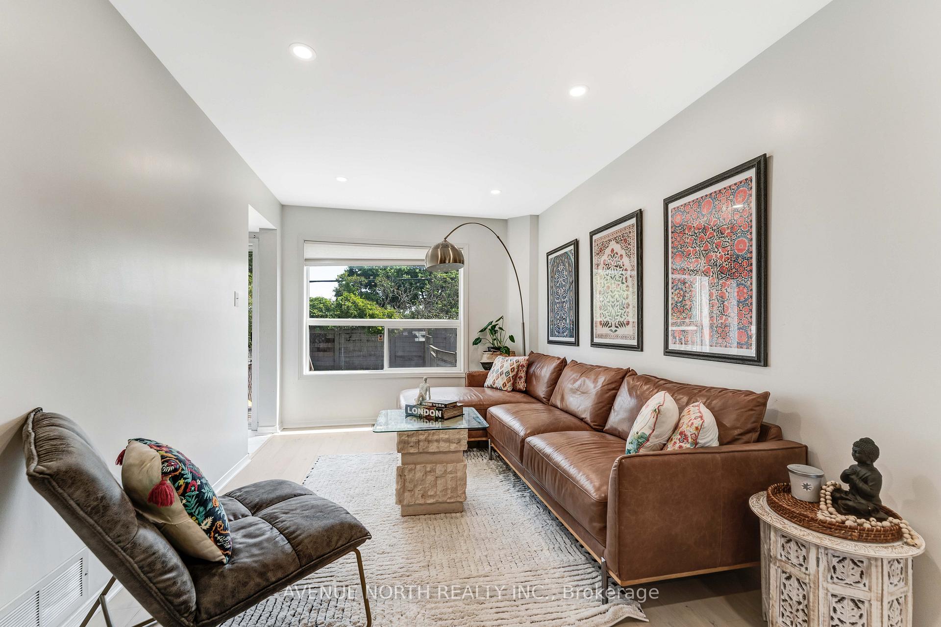 Photo 10 of 51 Mullcraft Crescent, Ottawa, Barrhaven - Longfields — HOMEH