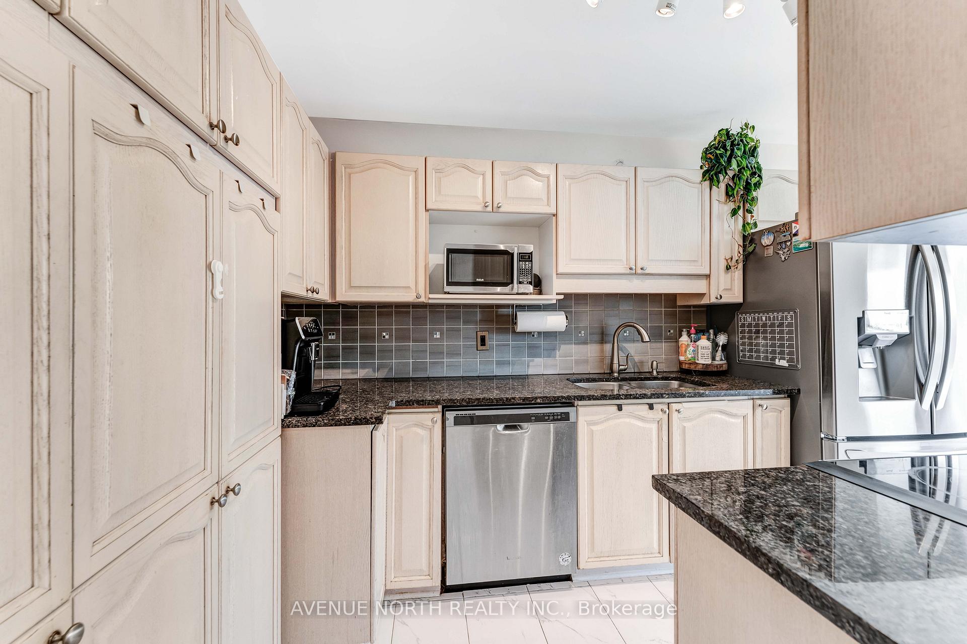 Photo 25 of 51 Mullcraft Crescent, Ottawa, Barrhaven - Longfields — HOMEH