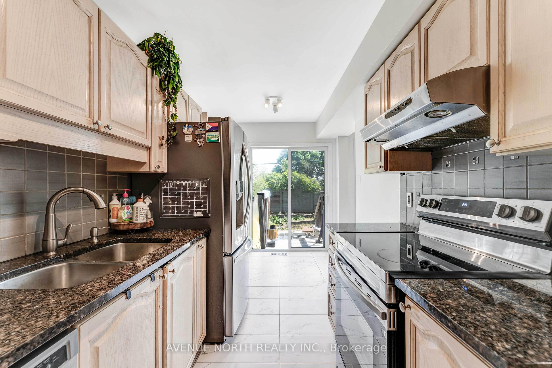 Photo 14 of 51 Mullcraft Crescent, Ottawa, Barrhaven - Longfields — HOMEH