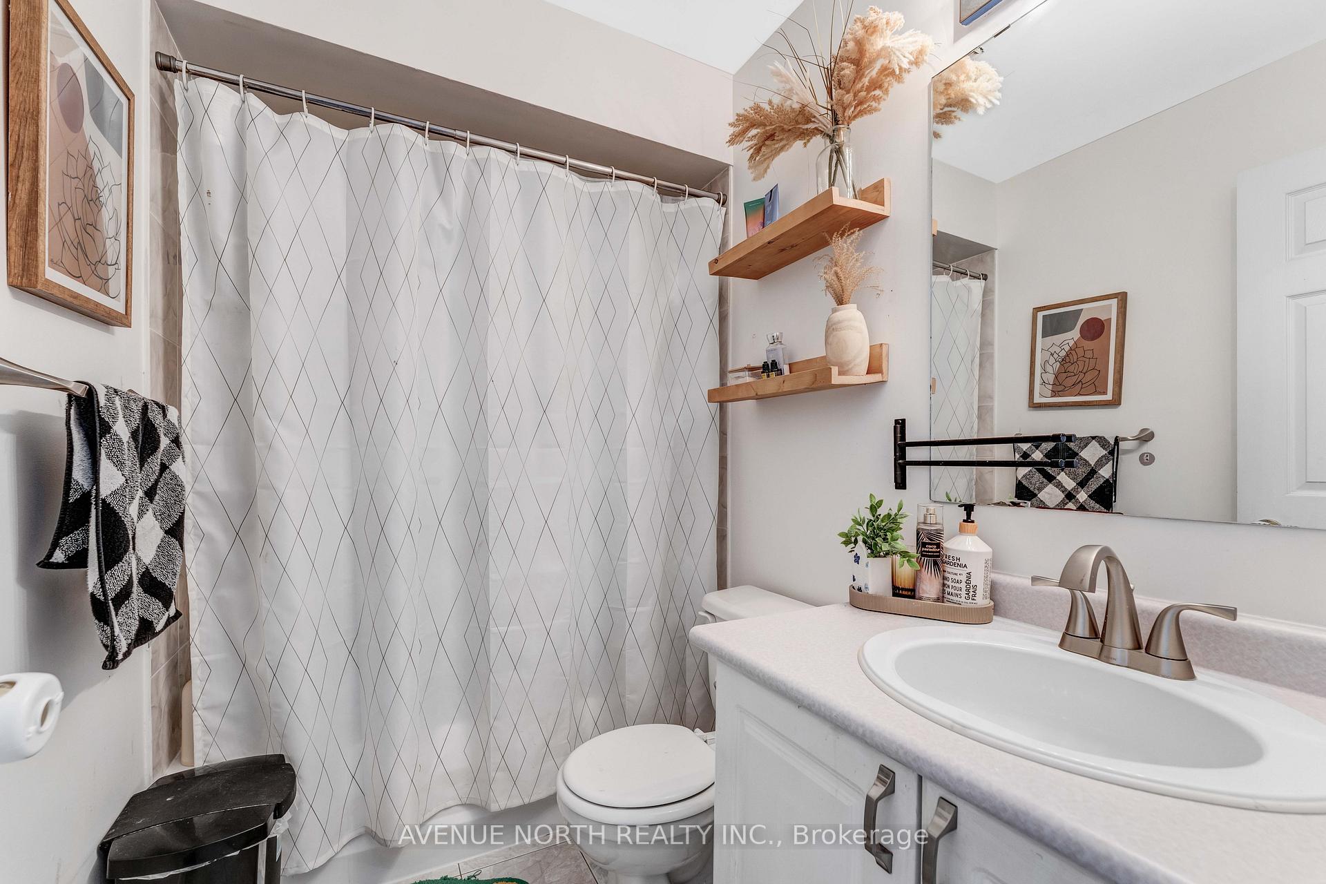 Photo 9 of 51 Mullcraft Crescent, Ottawa, Barrhaven - Longfields — HOMEH
