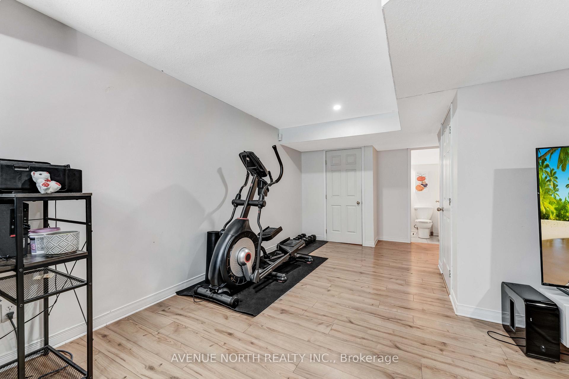 Photo 11 of 51 Mullcraft Crescent, Ottawa, Barrhaven - Longfields — HOMEH