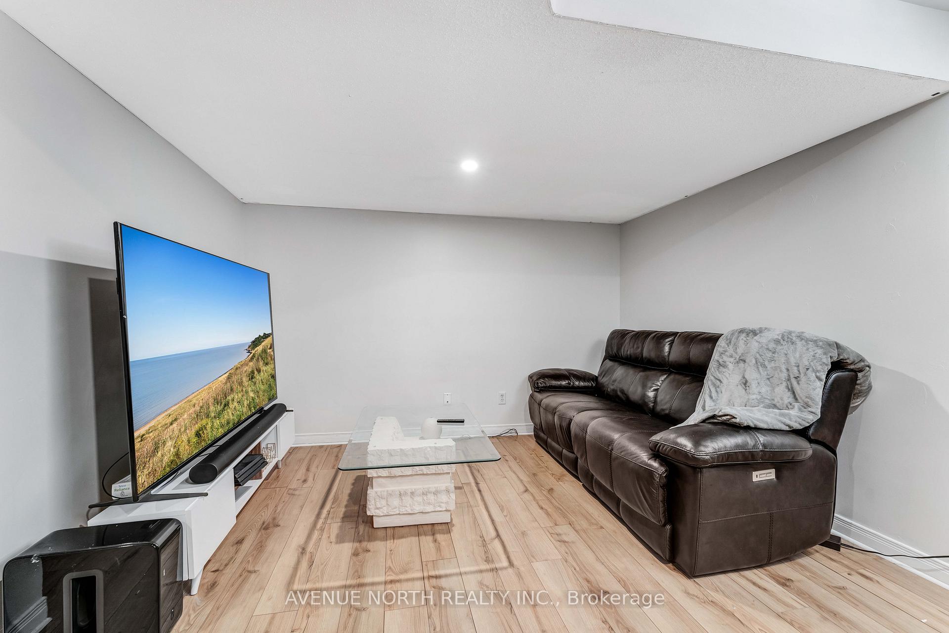 Photo 16 of 51 Mullcraft Crescent, Ottawa, Barrhaven - Longfields — HOMEH