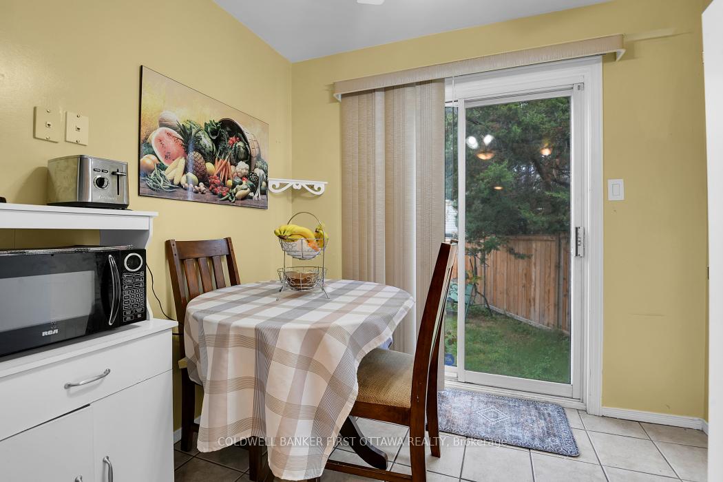 Photo 15 of 23 Manju Street, Ottawa, Hunt Club Park — HOMEH