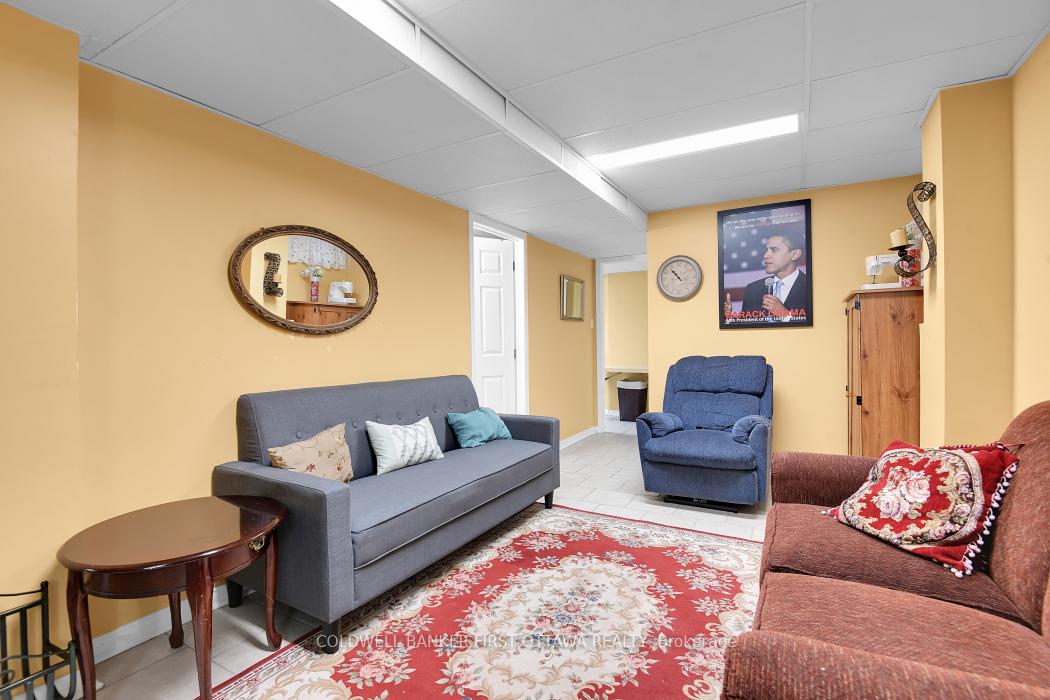 Photo 24 of 23 Manju Street, Ottawa, Hunt Club Park — HOMEH