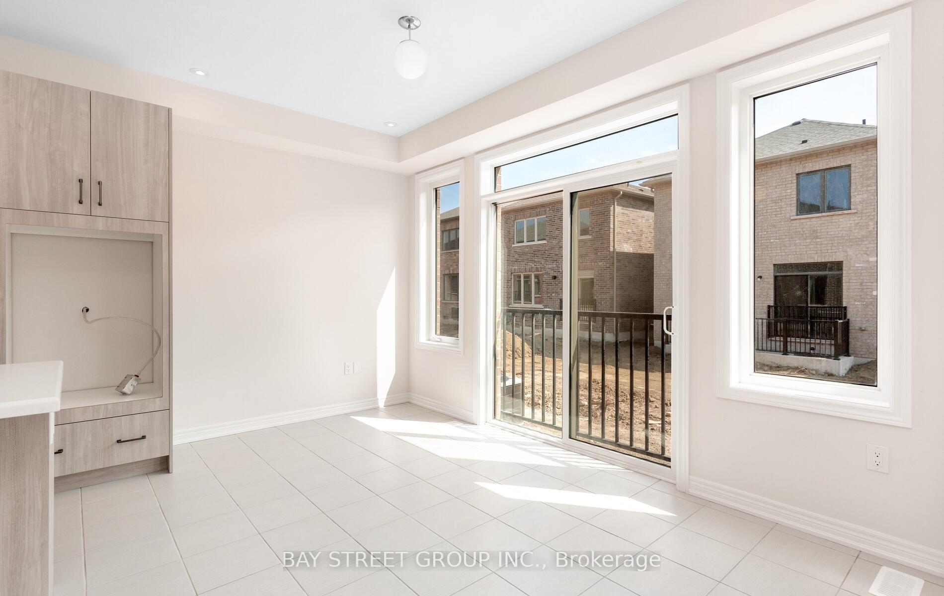 Photo 13 of 888 Apple Terrace, Milton, Cobban — HOMEH