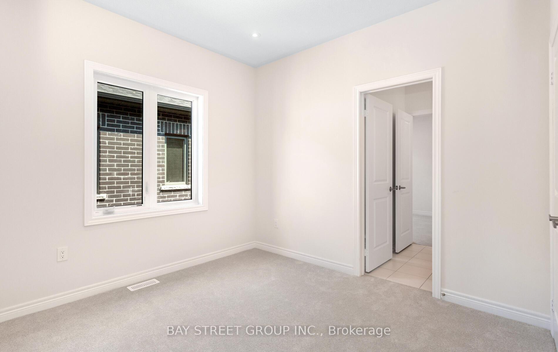 Photo 14 of 888 Apple Terrace, Milton, Cobban — HOMEH
