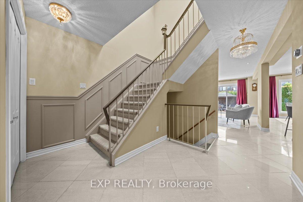 Photo 4 of 1871 Markwell Crescent, Ottawa, Chateauneuf — HOMEH
