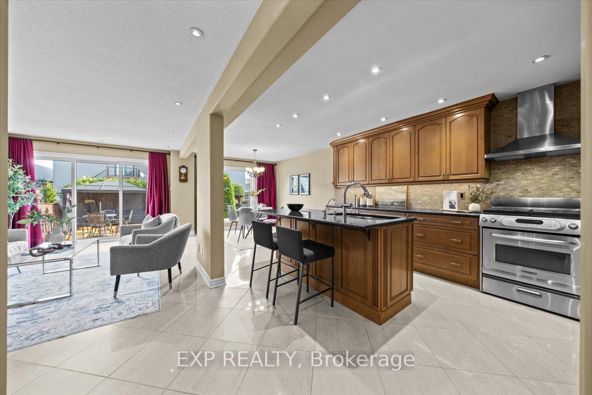 Photo 3 of 1871 Markwell Crescent, Ottawa, Chateauneuf — HOMEH