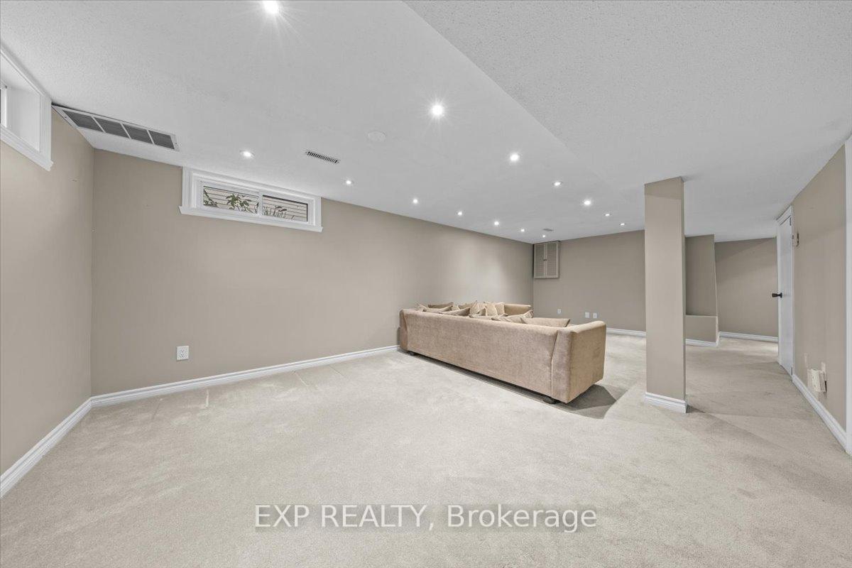 Photo 33 of 1871 Markwell Crescent, Ottawa, Chateauneuf — HOMEH