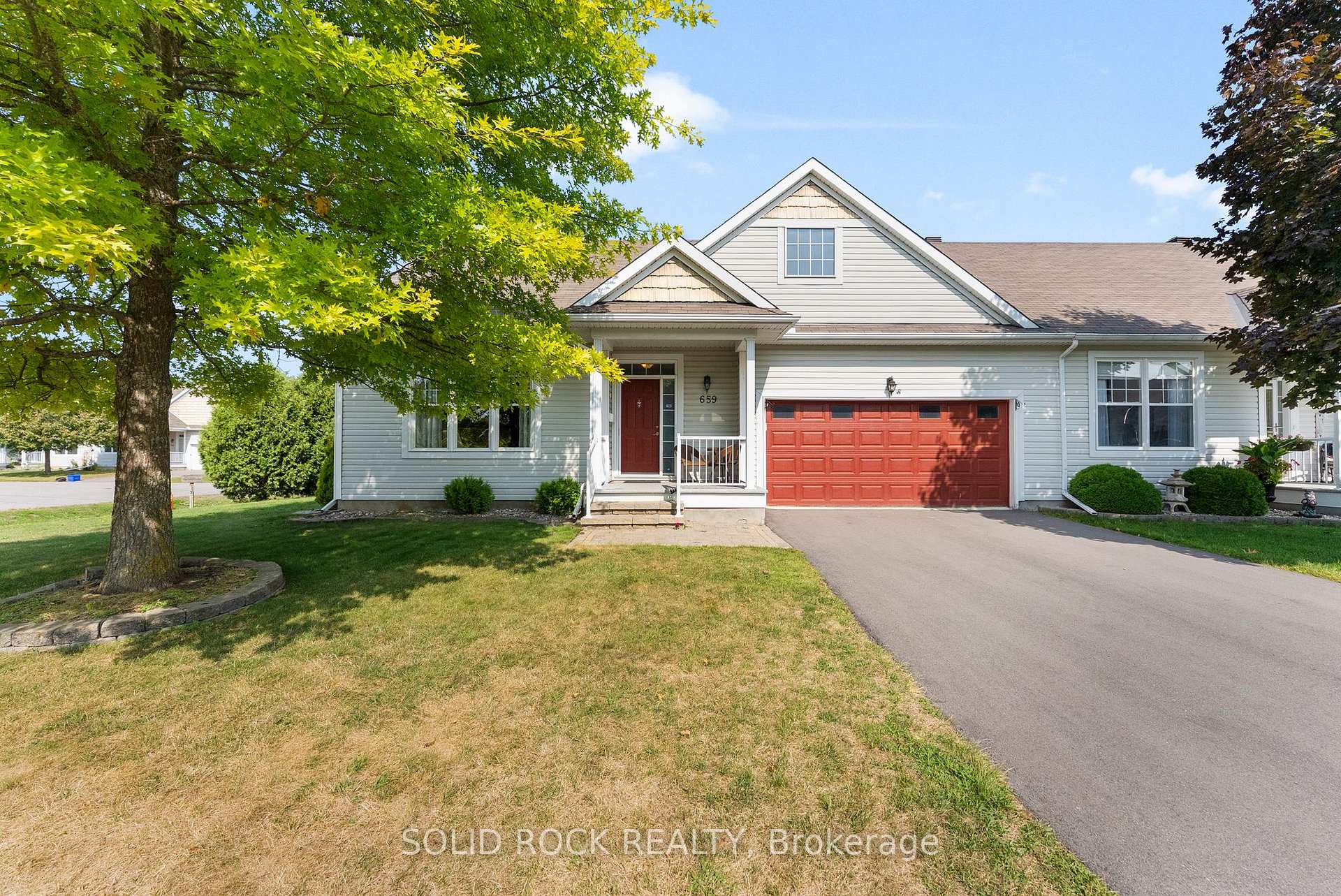 Photo 1 of 659 Country Trail Private, Ottawa, Carlsbad Springs — HOMEH
