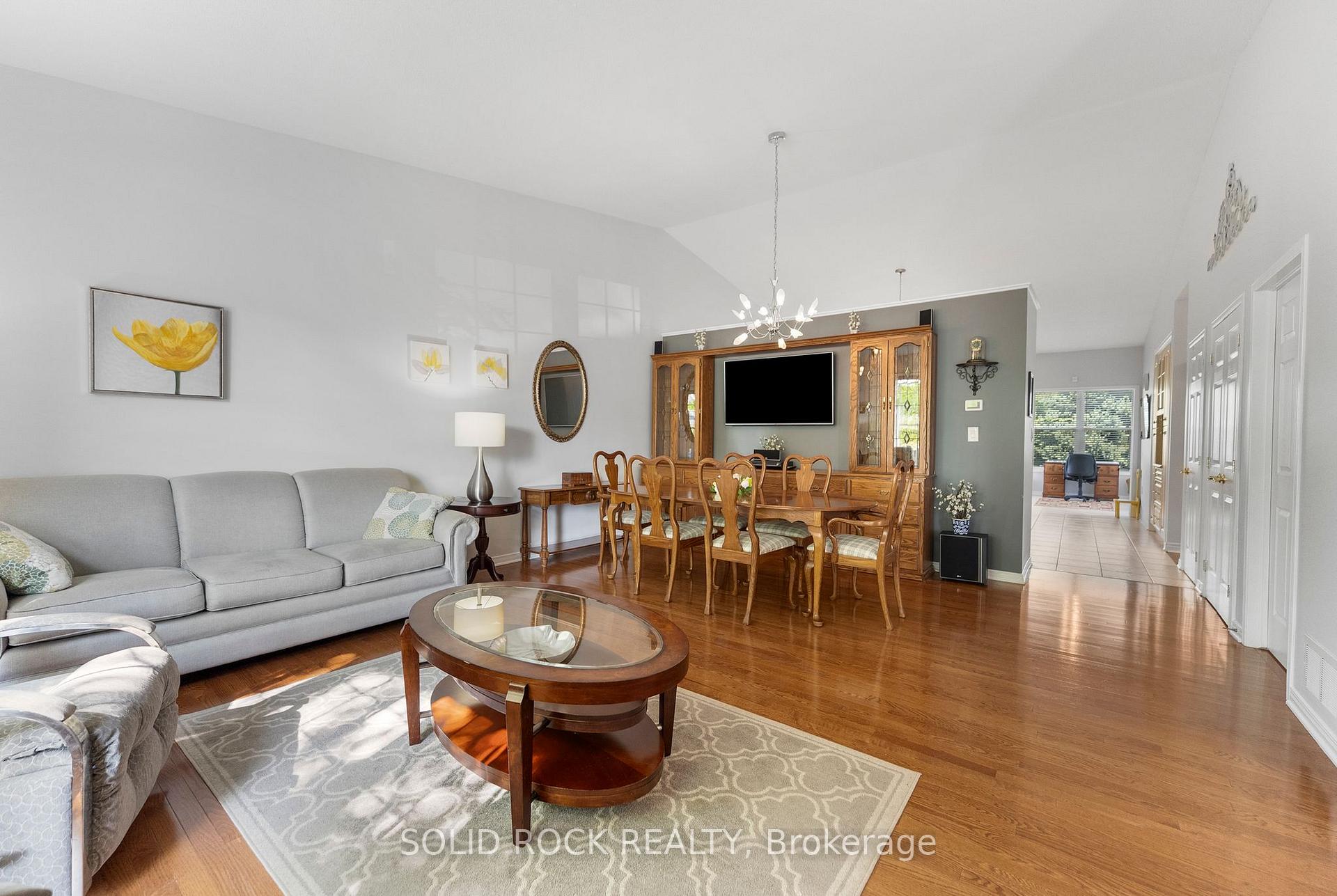 Photo 6 of 659 Country Trail Private, Ottawa, Carlsbad Springs — HOMEH