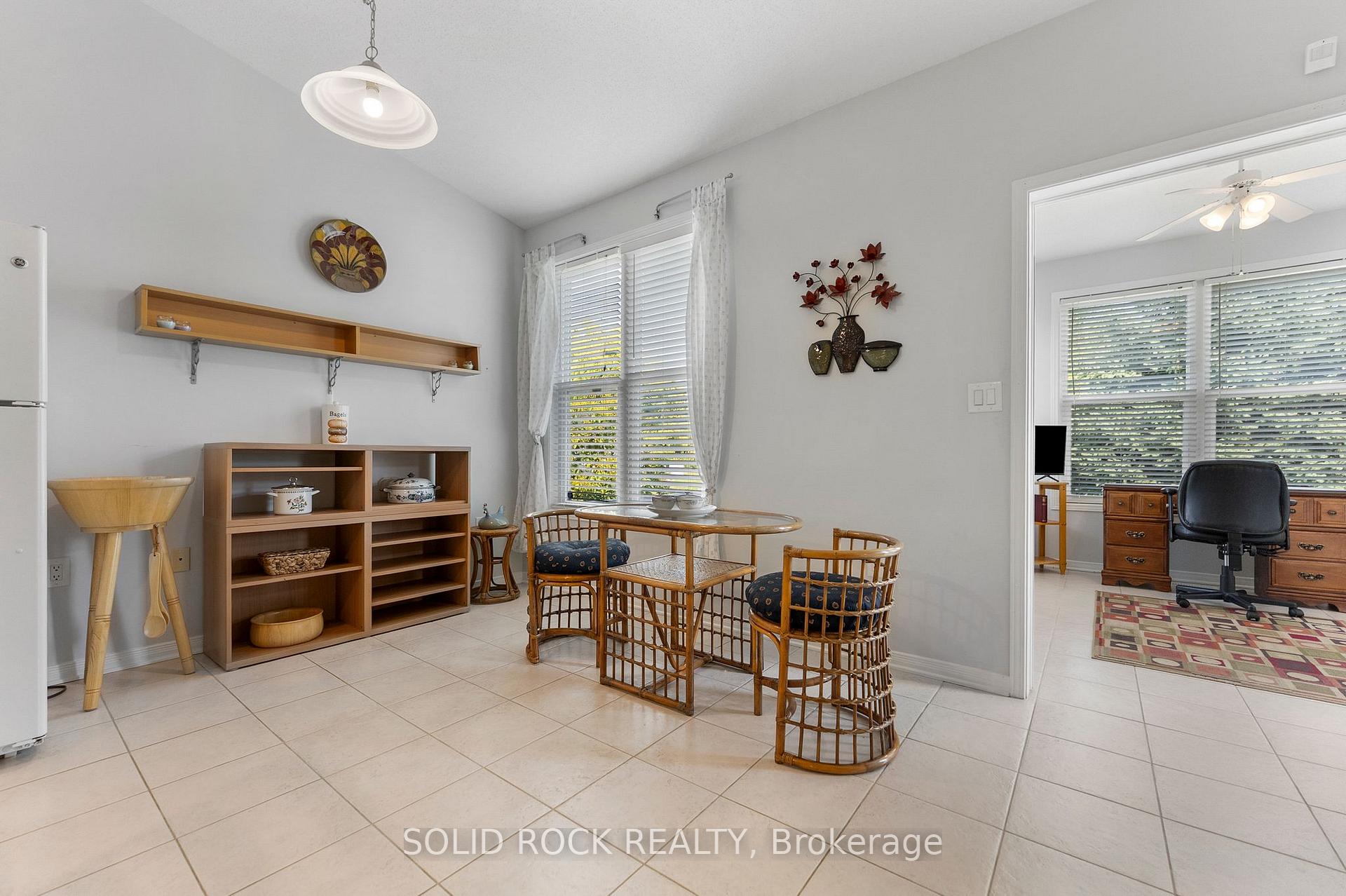 Photo 11 of 659 Country Trail Private, Ottawa, Carlsbad Springs — HOMEH