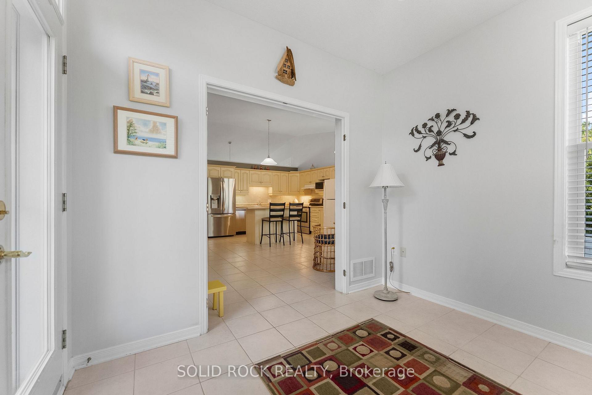 Photo 2 of 659 Country Trail Private, Ottawa, Carlsbad Springs — HOMEH