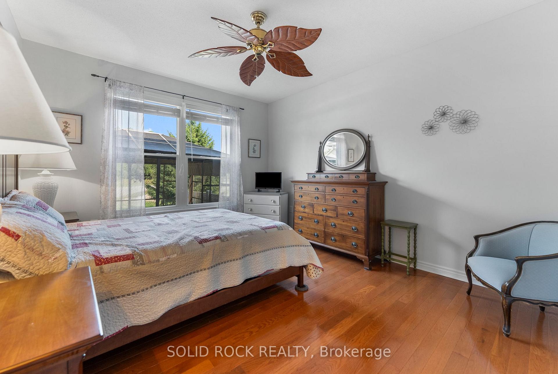 Photo 9 of 659 Country Trail Private, Ottawa, Carlsbad Springs — HOMEH