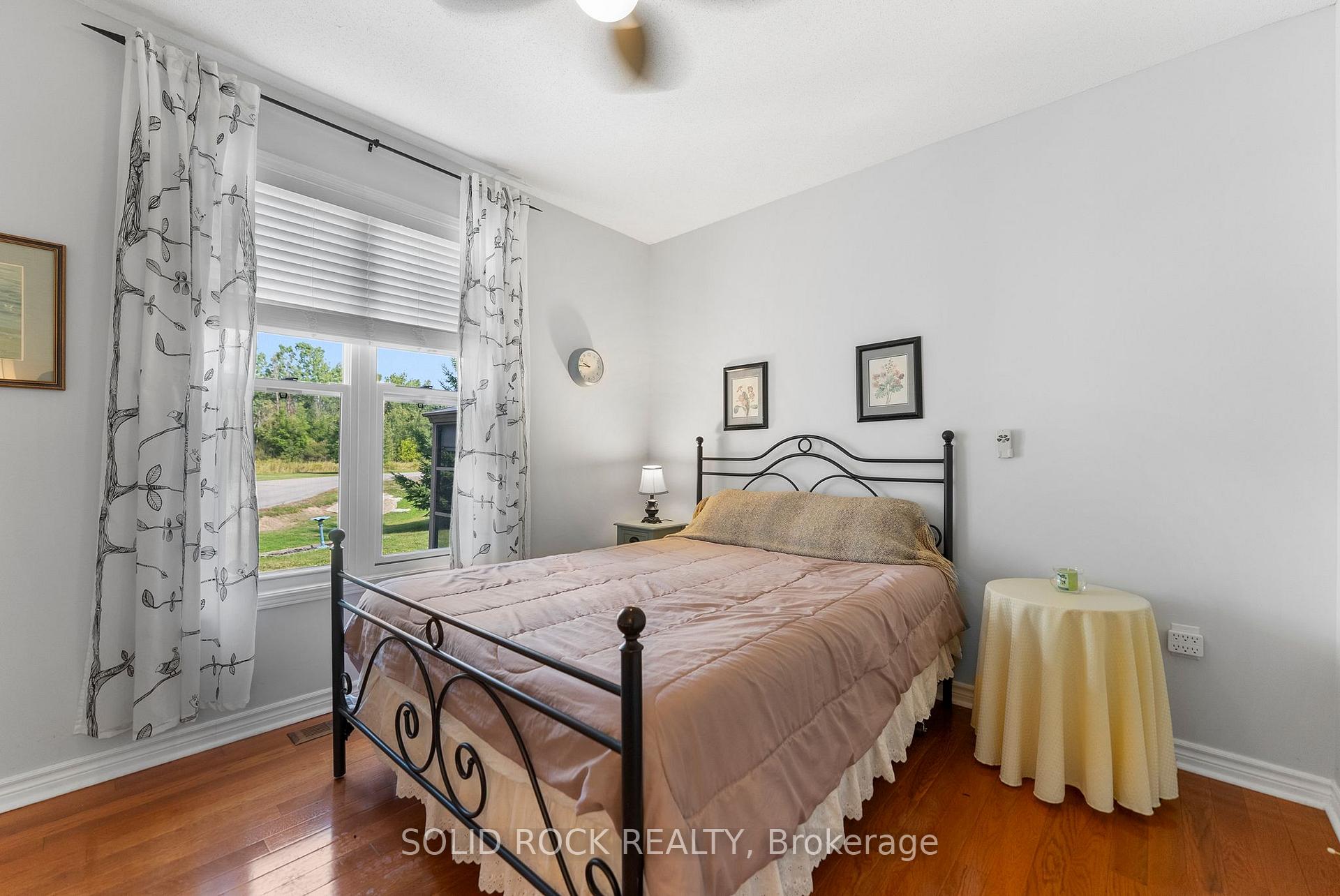 Photo 15 of 659 Country Trail Private, Ottawa, Carlsbad Springs — HOMEH