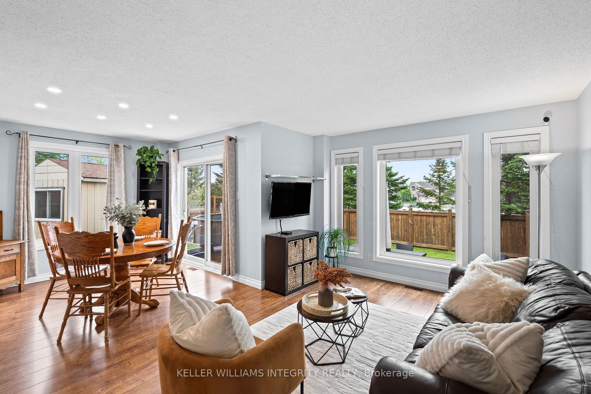 Photo 9 of 135 Whalings Circle, Ottawa, Stittsville (Central) — HOMEH