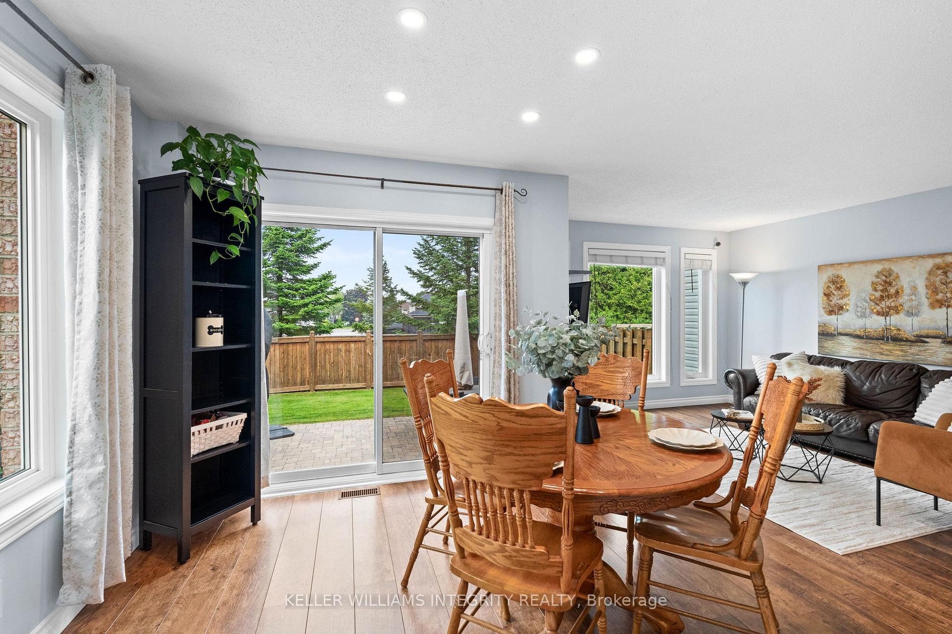 Photo 12 of 135 Whalings Circle, Ottawa, Stittsville (Central) — HOMEH