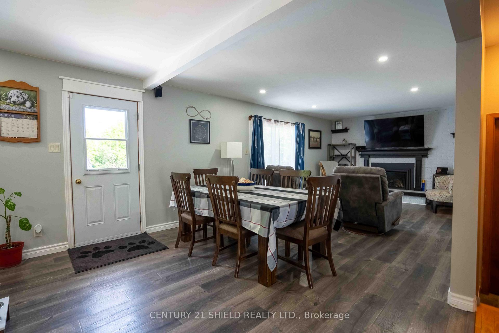 Photo 10 of 86 Valecrest Drive, Cornwall — HOMEH