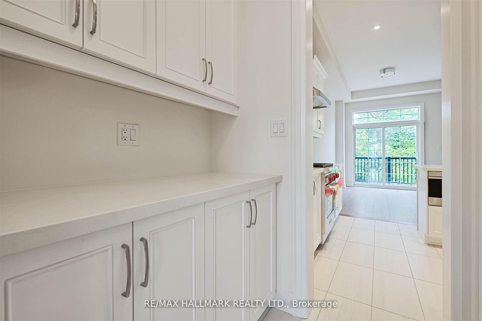 Photo 6 of 5 West Village Lane, Markham, Angus Glen — HOMEH