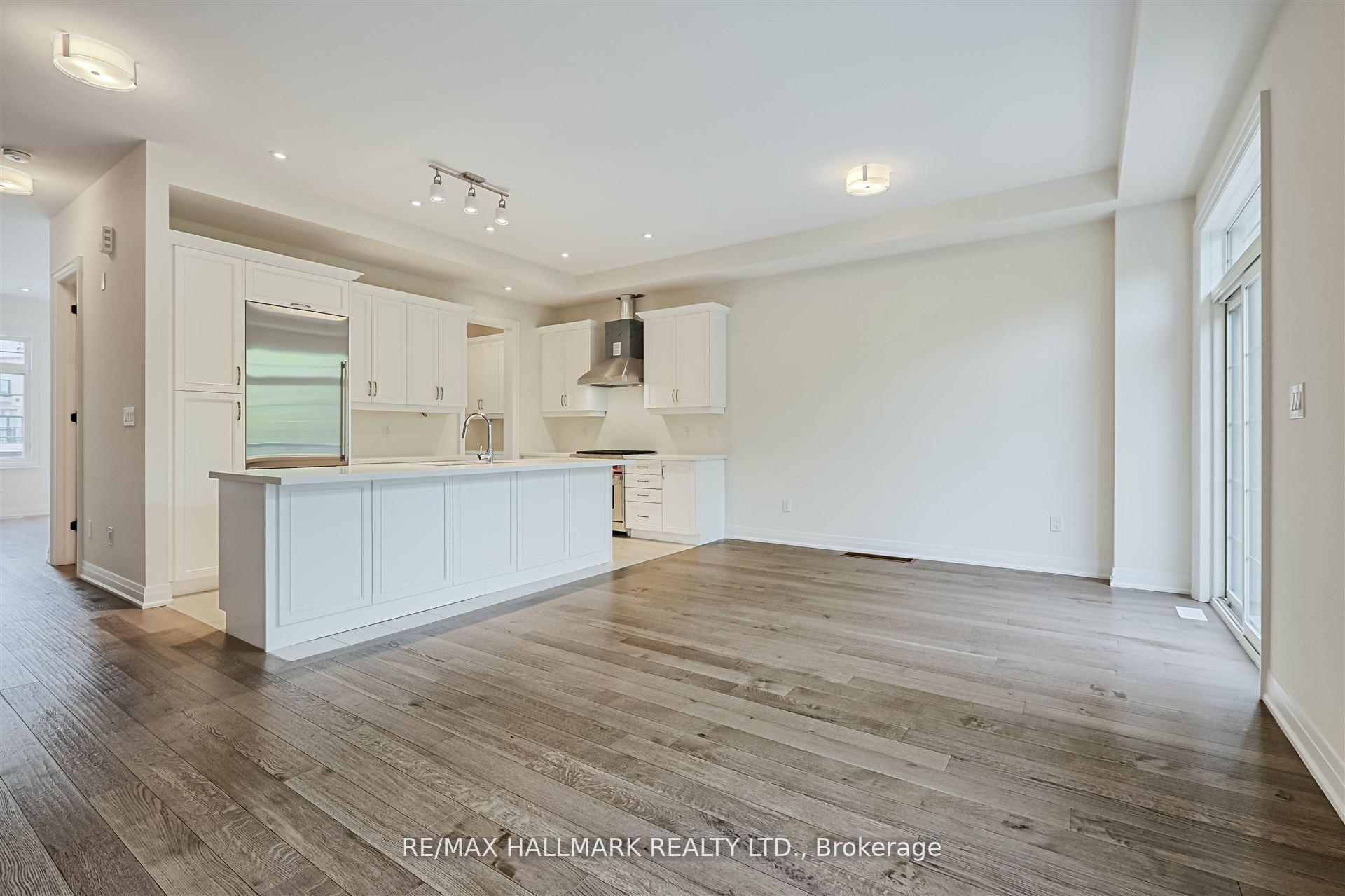 Photo 7 of 5 West Village Lane, Markham, Angus Glen — HOMEH