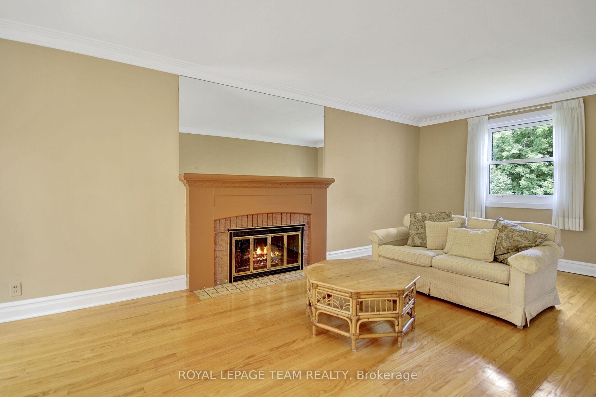 Photo 11 of 511 Mansfield Avenue, Ottawa, McKellar/Highland — HOMEH
