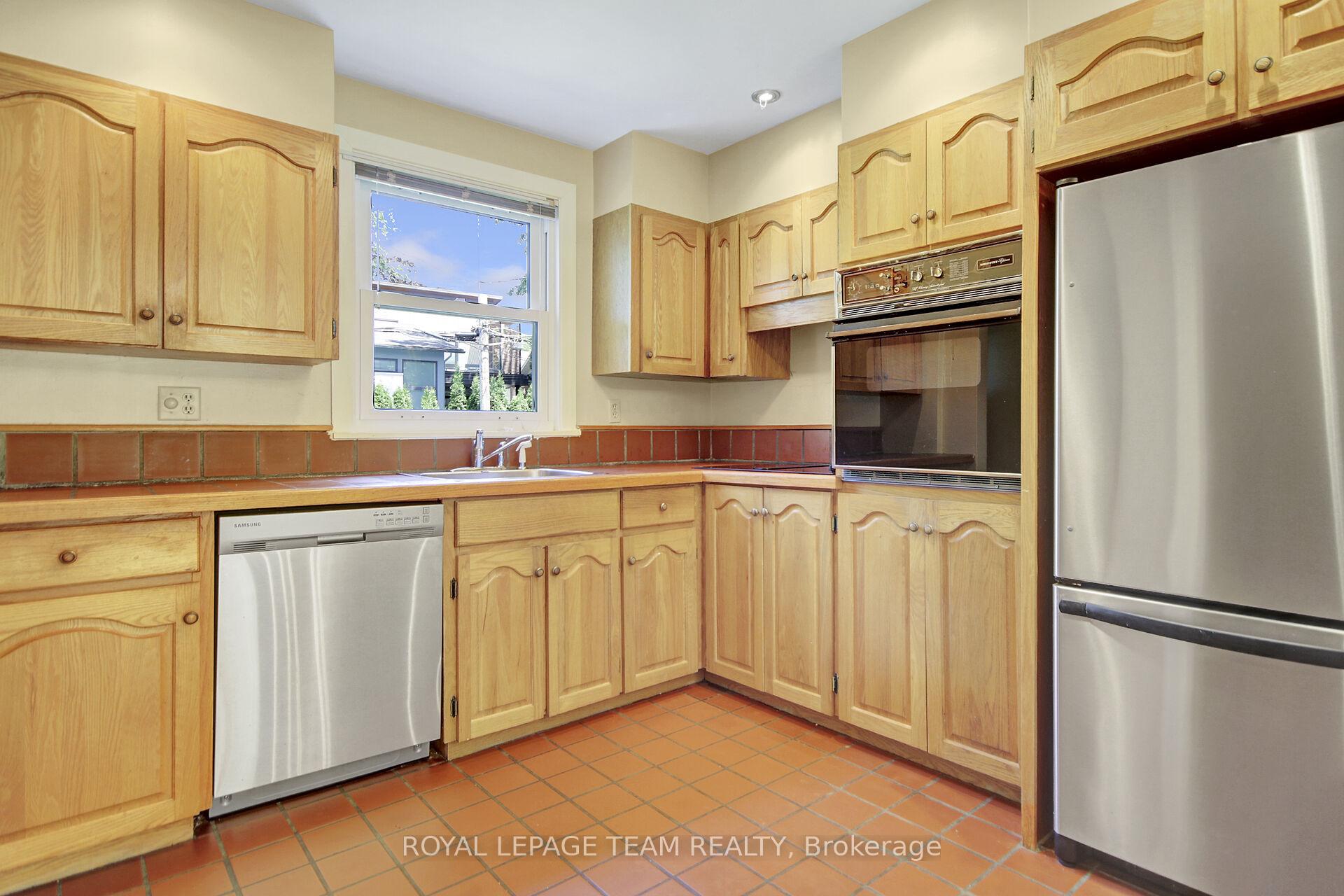 Photo 20 of 511 Mansfield Avenue, Ottawa, McKellar/Highland — HOMEH