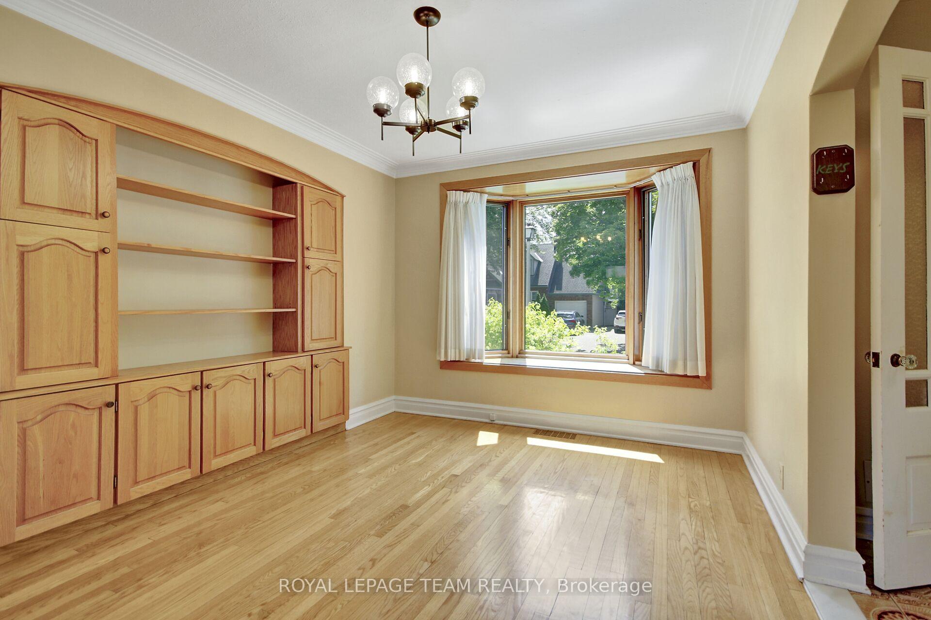 Photo 15 of 511 Mansfield Avenue, Ottawa, McKellar/Highland — HOMEH