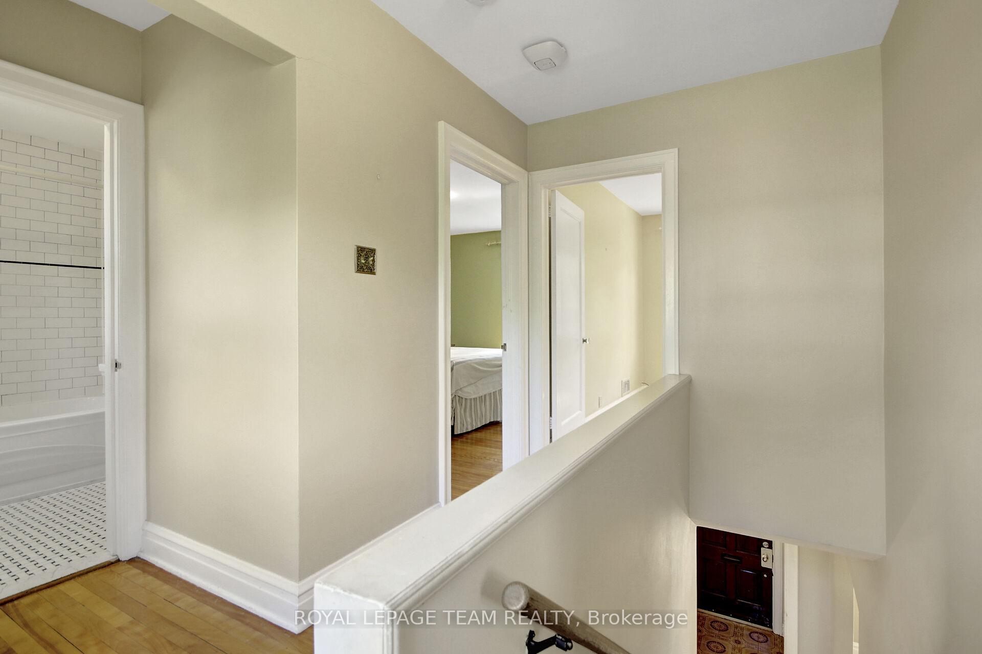 Photo 6 of 511 Mansfield Avenue, Ottawa, McKellar/Highland — HOMEH
