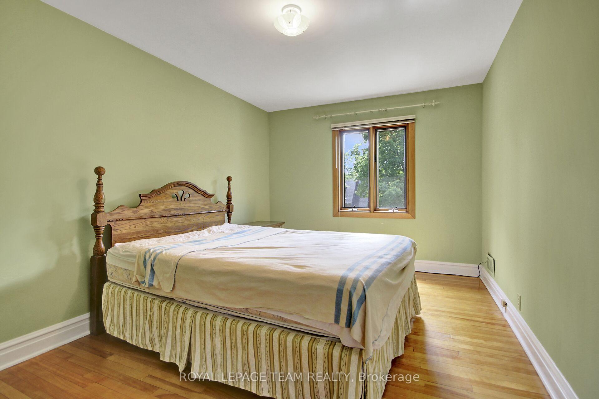 Photo 13 of 511 Mansfield Avenue, Ottawa, McKellar/Highland — HOMEH