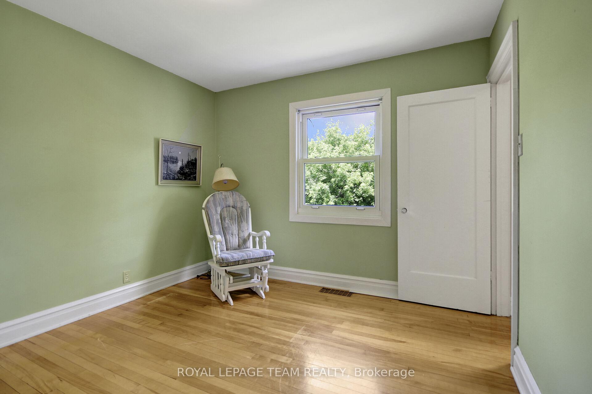 Photo 19 of 511 Mansfield Avenue, Ottawa, McKellar/Highland — HOMEH