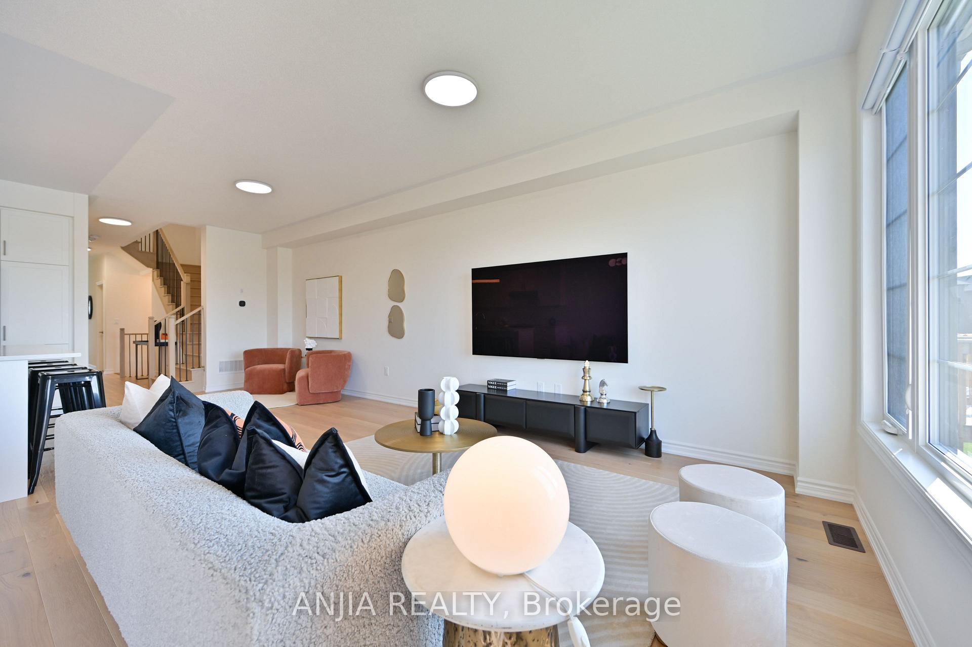 Photo 18 of 16 Velvet Drive, Whitby, Rural Whitby — HOMEH