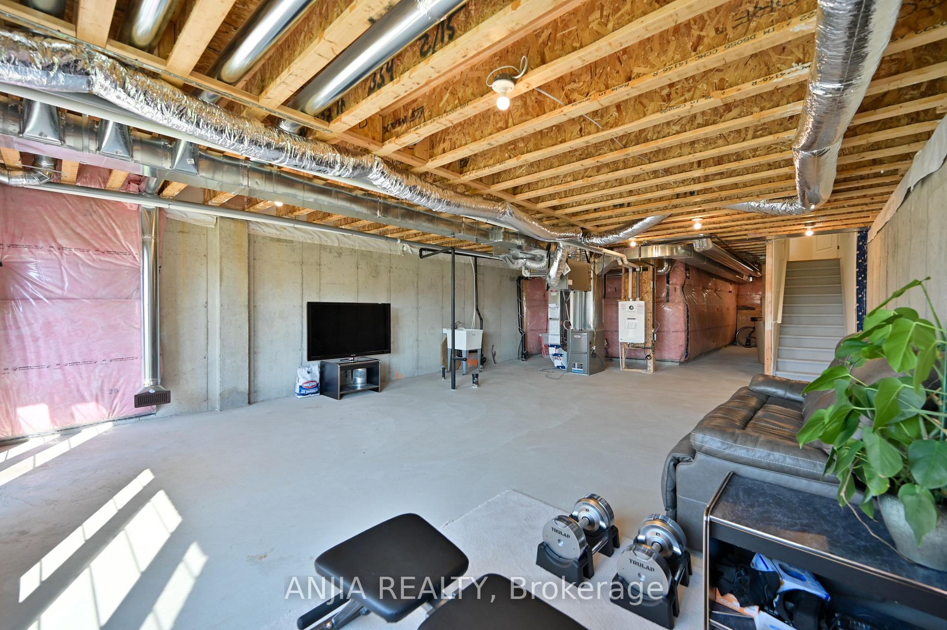 Photo 41 of 16 Velvet Drive, Whitby, Rural Whitby — HOMEH