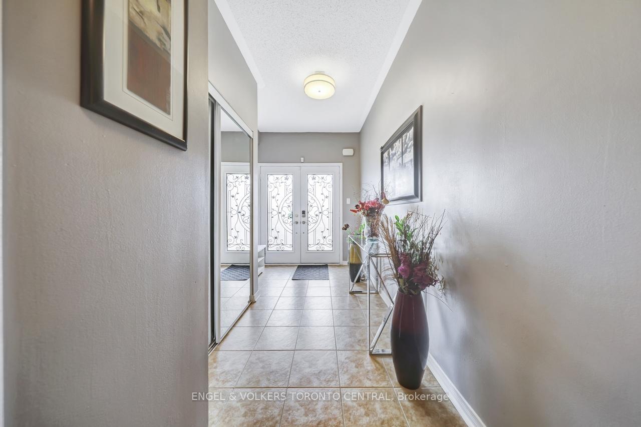 Photo 12 of 26 McPhail Avenue, Clarington, Bowmanville — HOMEH