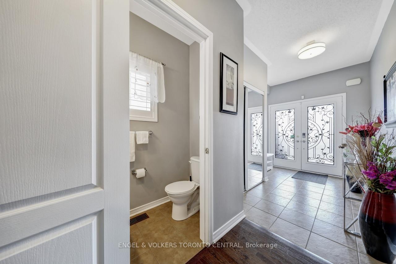 Photo 3 of 26 McPhail Avenue, Clarington, Bowmanville — HOMEH