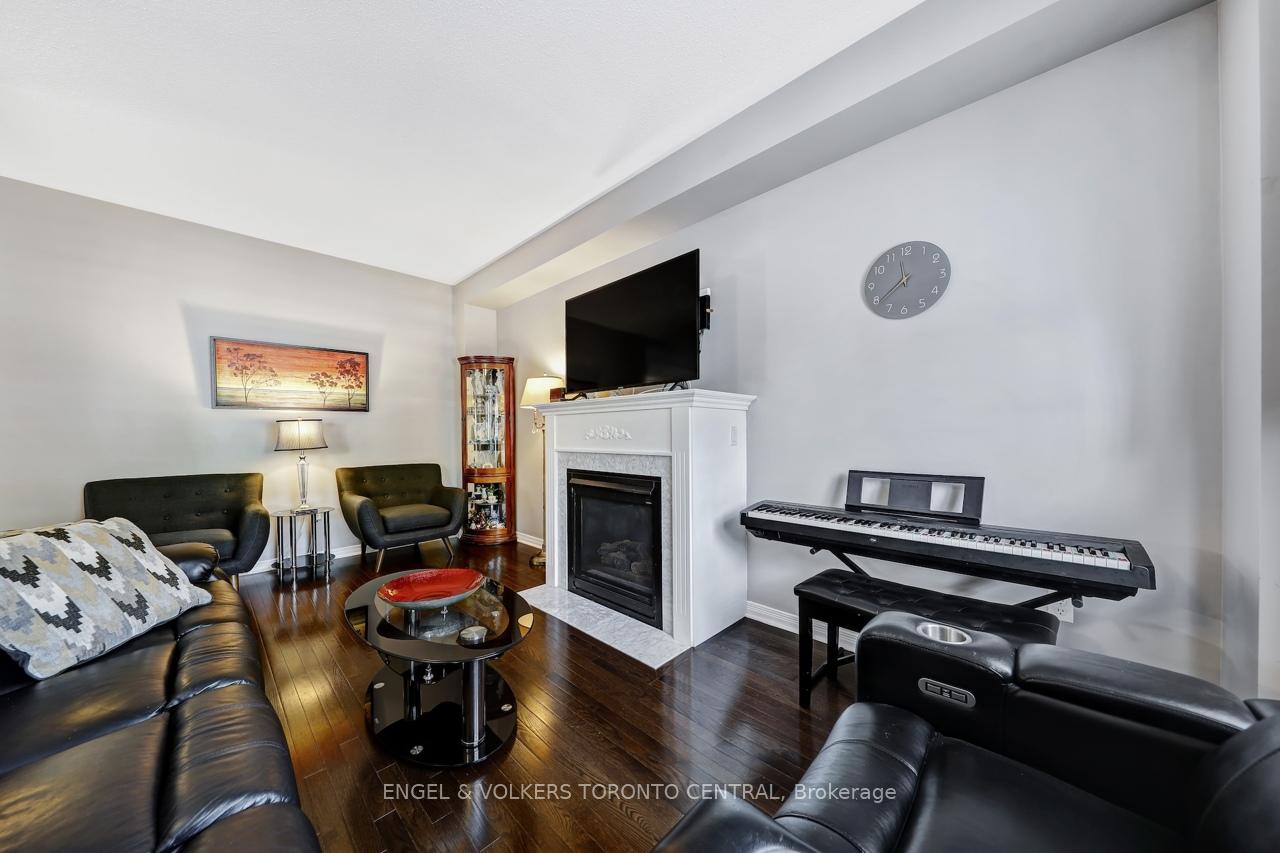 Photo 16 of 26 McPhail Avenue, Clarington, Bowmanville — HOMEH