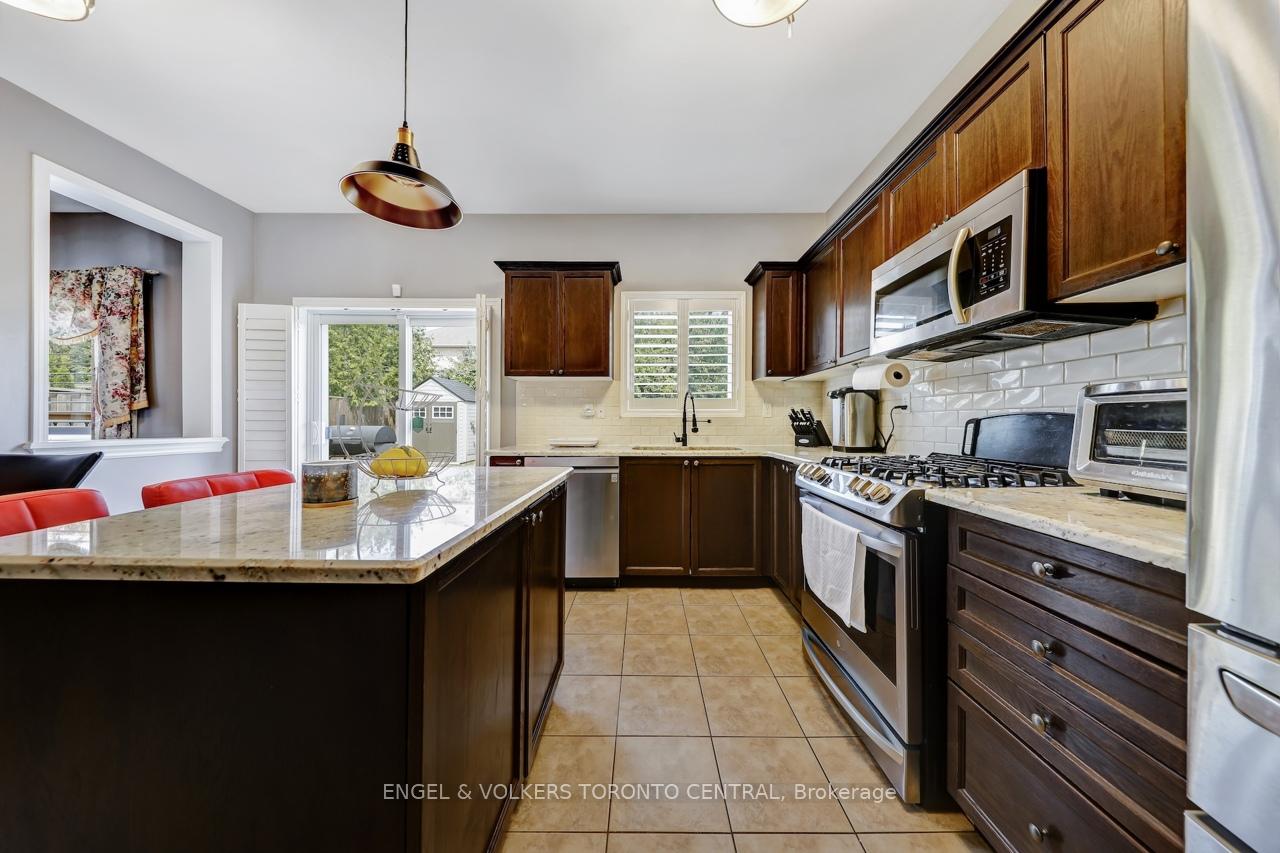 Photo 11 of 26 McPhail Avenue, Clarington, Bowmanville — HOMEH