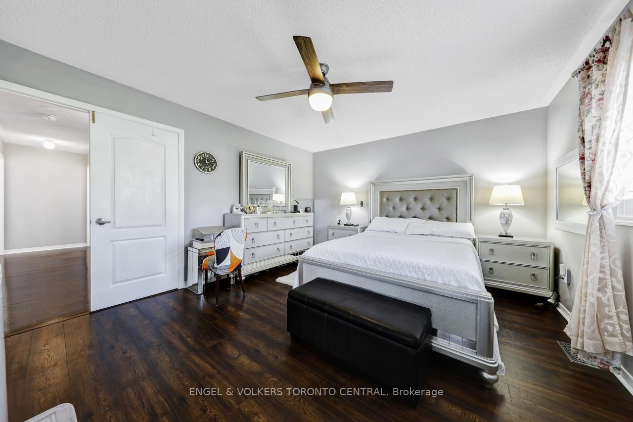 Photo 17 of 26 McPhail Avenue, Clarington, Bowmanville — HOMEH