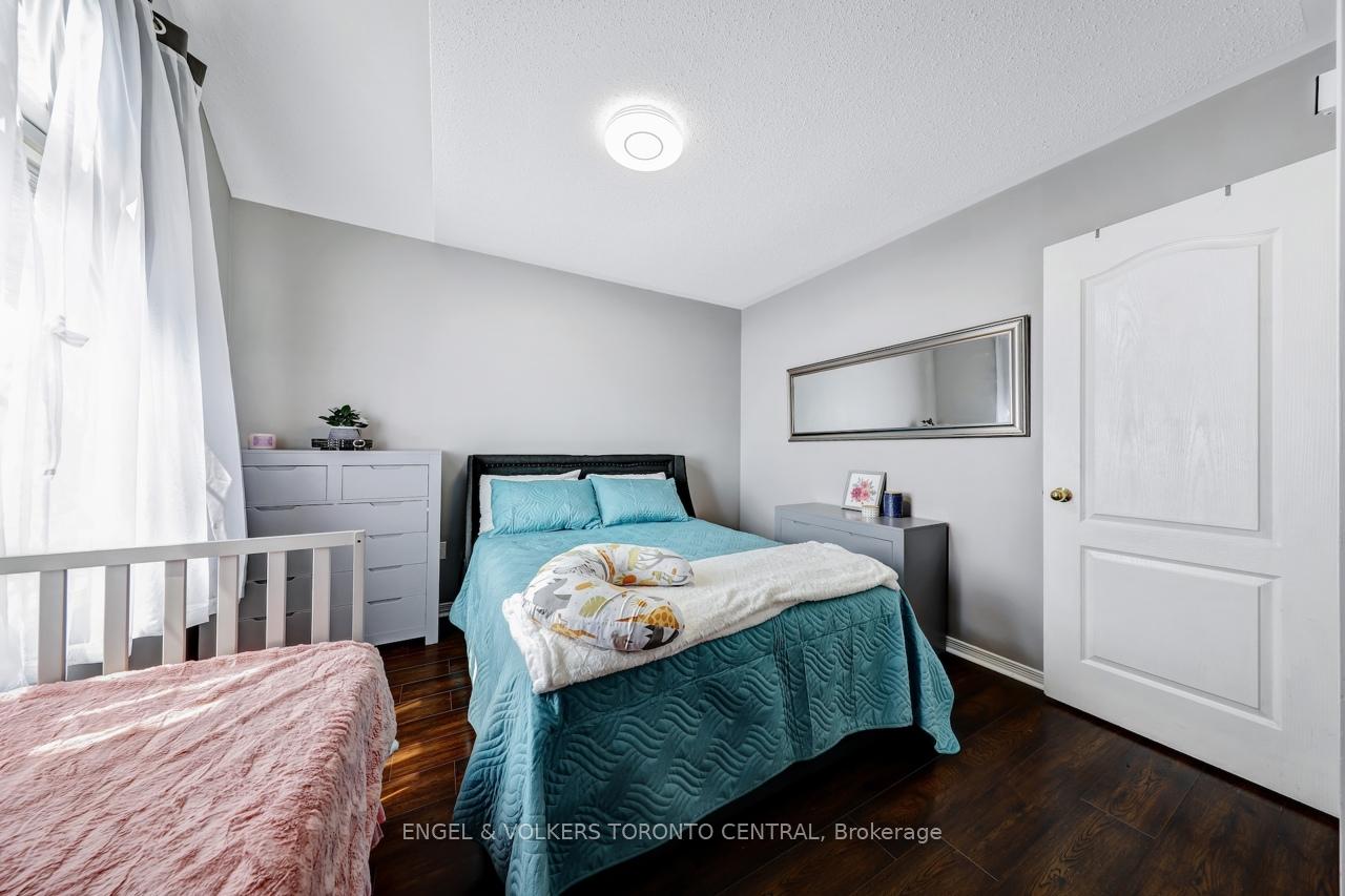 Photo 45 of 26 McPhail Avenue, Clarington, Bowmanville — HOMEH