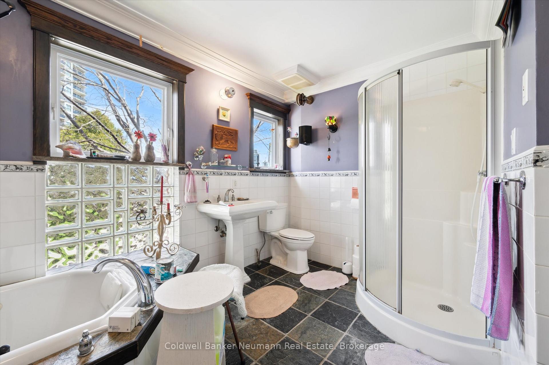 Photo 6 of 124 Surrey Street E, Guelph, Downtown — HOMEH