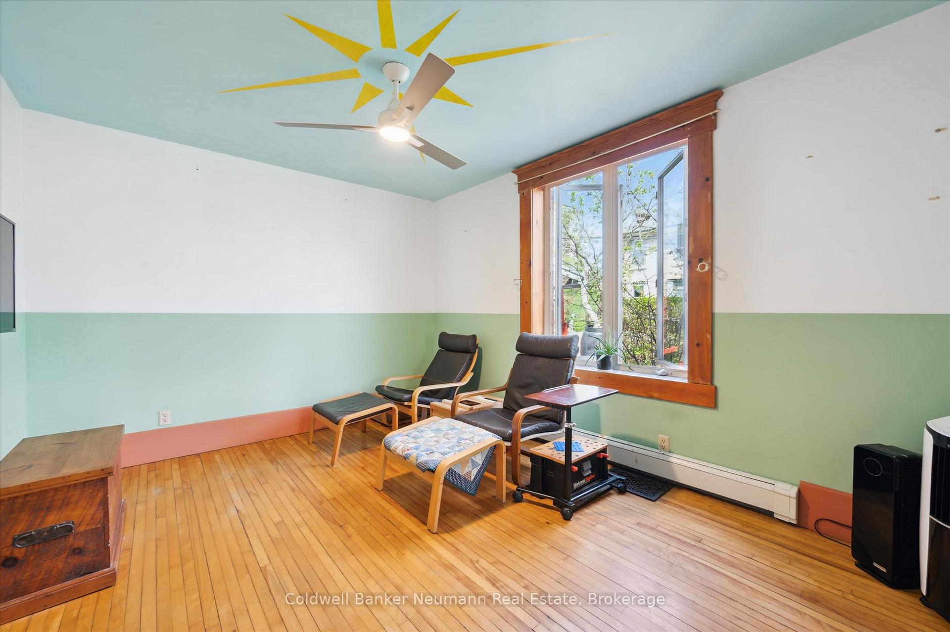 Photo 26 of 124 Surrey Street E, Guelph, Downtown — HOMEH