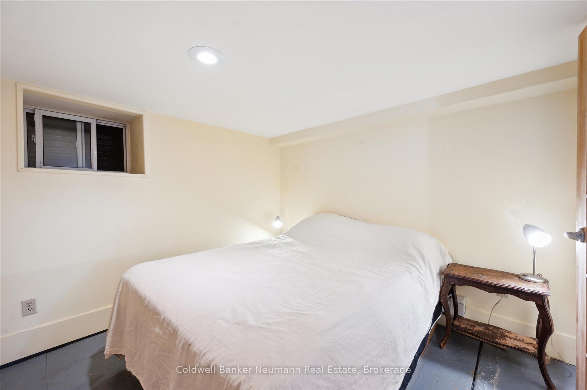 Photo 5 of 124 Surrey Street E, Guelph, Downtown — HOMEH