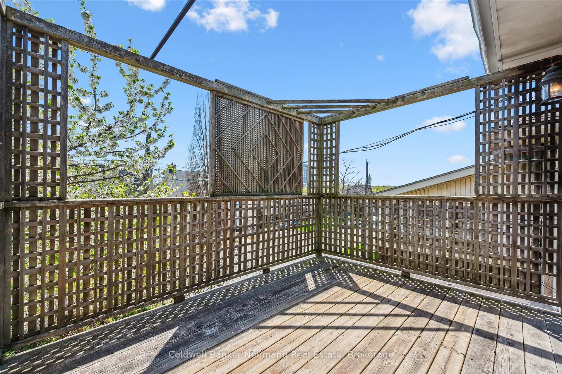 Photo 33 of 124 Surrey Street E, Guelph, Downtown — HOMEH
