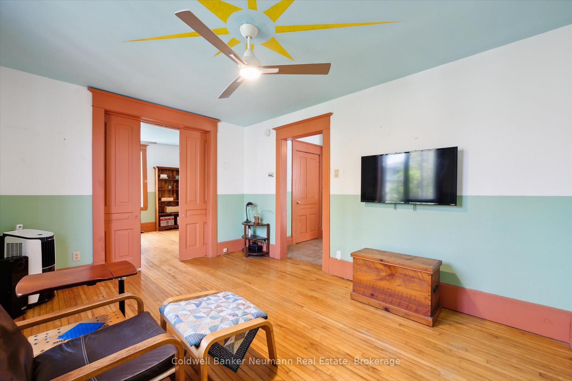Photo 37 of 124 Surrey Street E, Guelph, Downtown — HOMEH